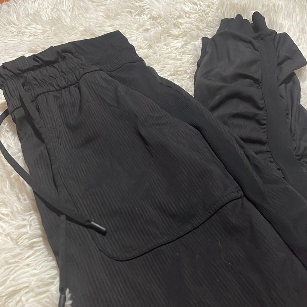 Black LuluLemon Joggers